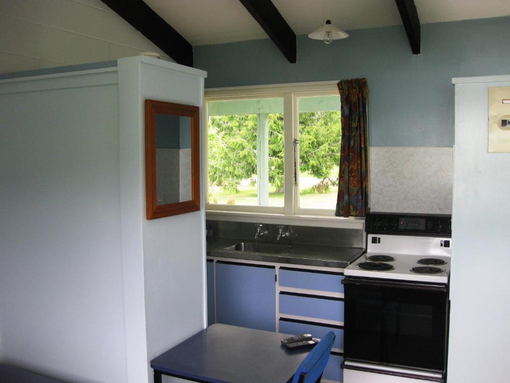 Alpine Holiday Apartments & Campground Hanmer Springs Exterior photo