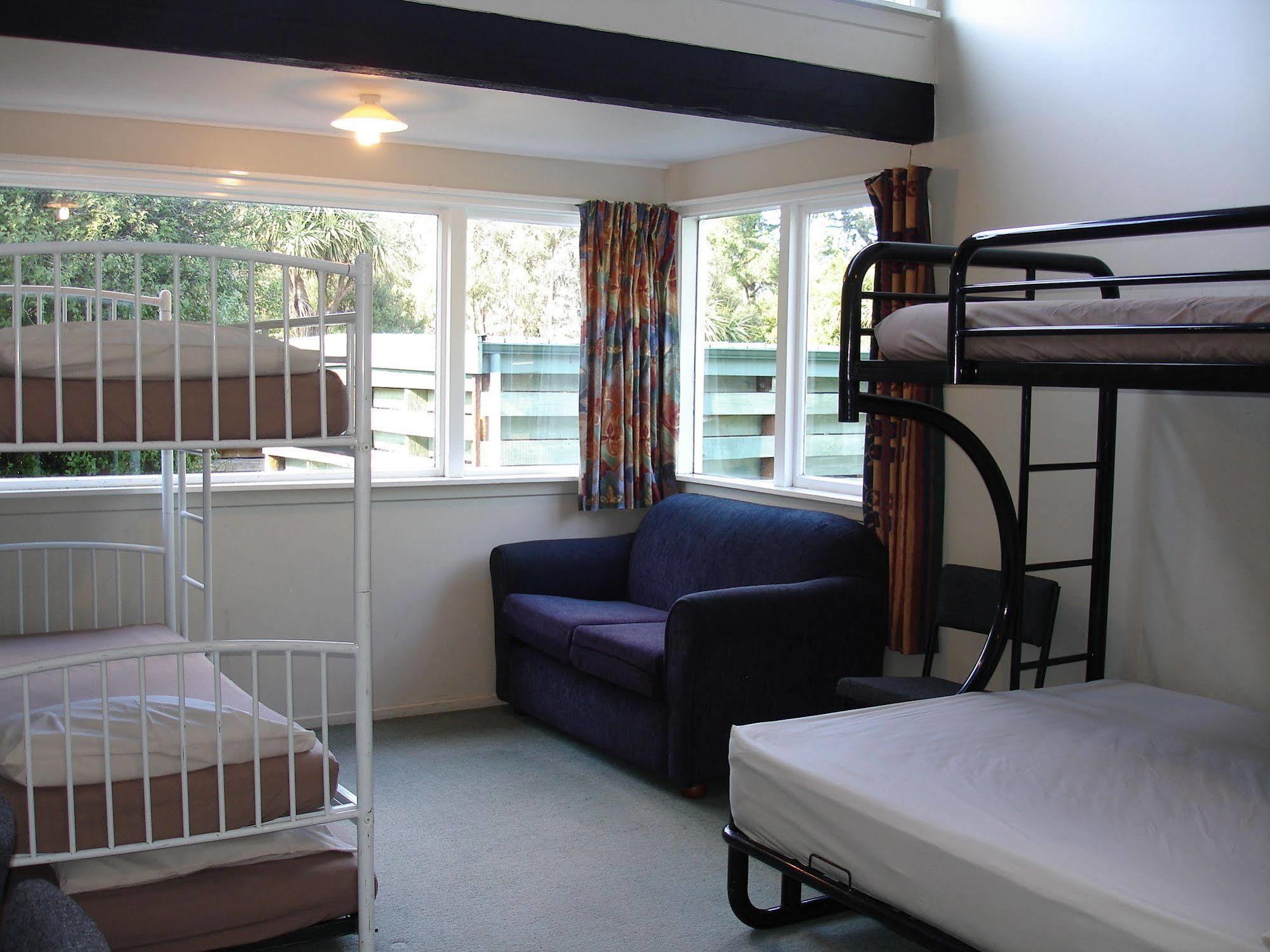 Alpine Holiday Apartments & Campground Hanmer Springs Exterior photo
